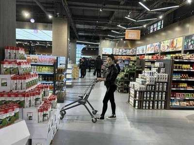 免稅店開到居民區(qū)！濟(jì)南綜保區(qū)跨境商品展示體驗(yàn)中心啟動(dòng)，開啟購物新體驗(yàn)